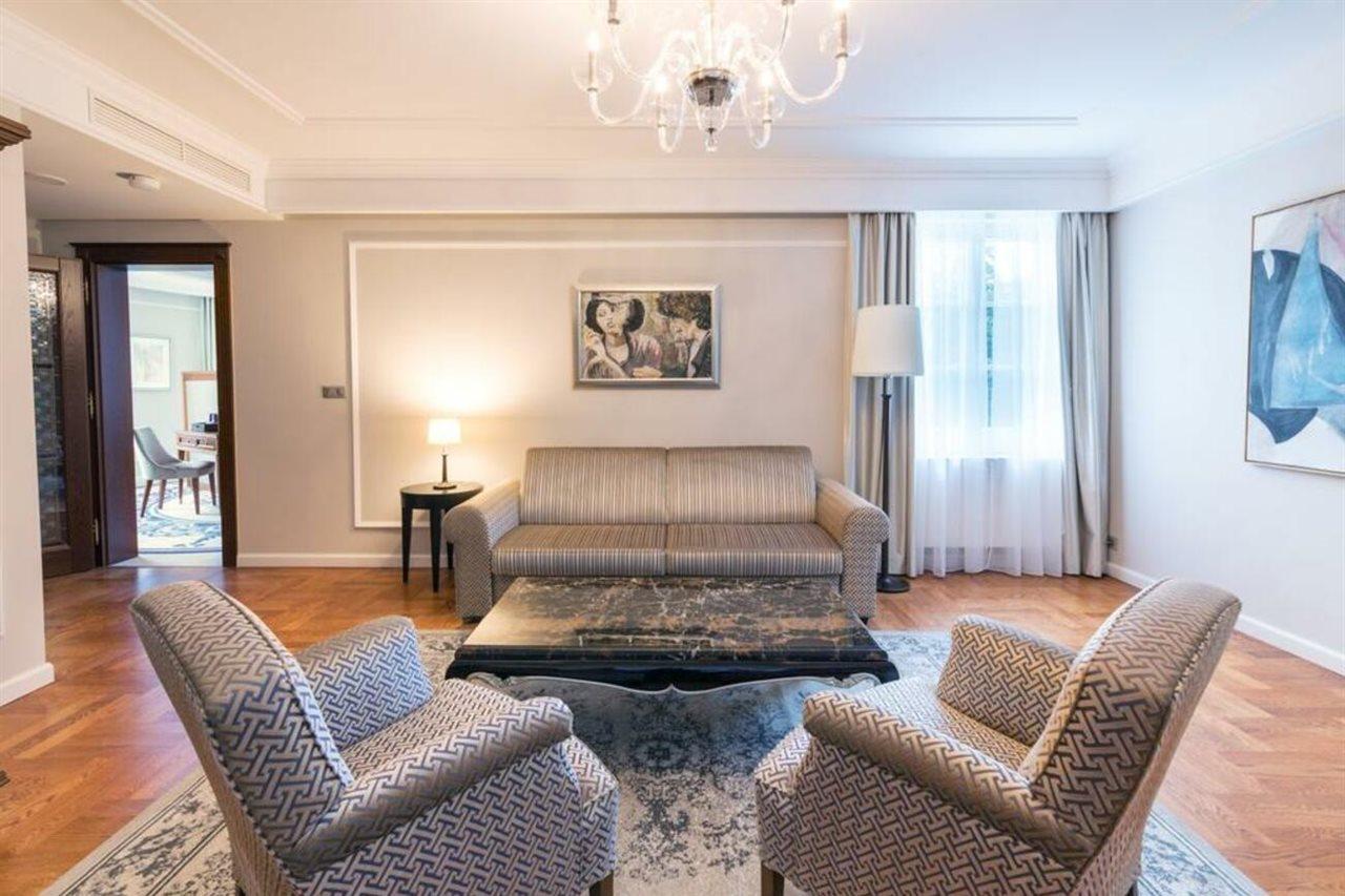 Palace Art Hotel Pezinok Exterior foto